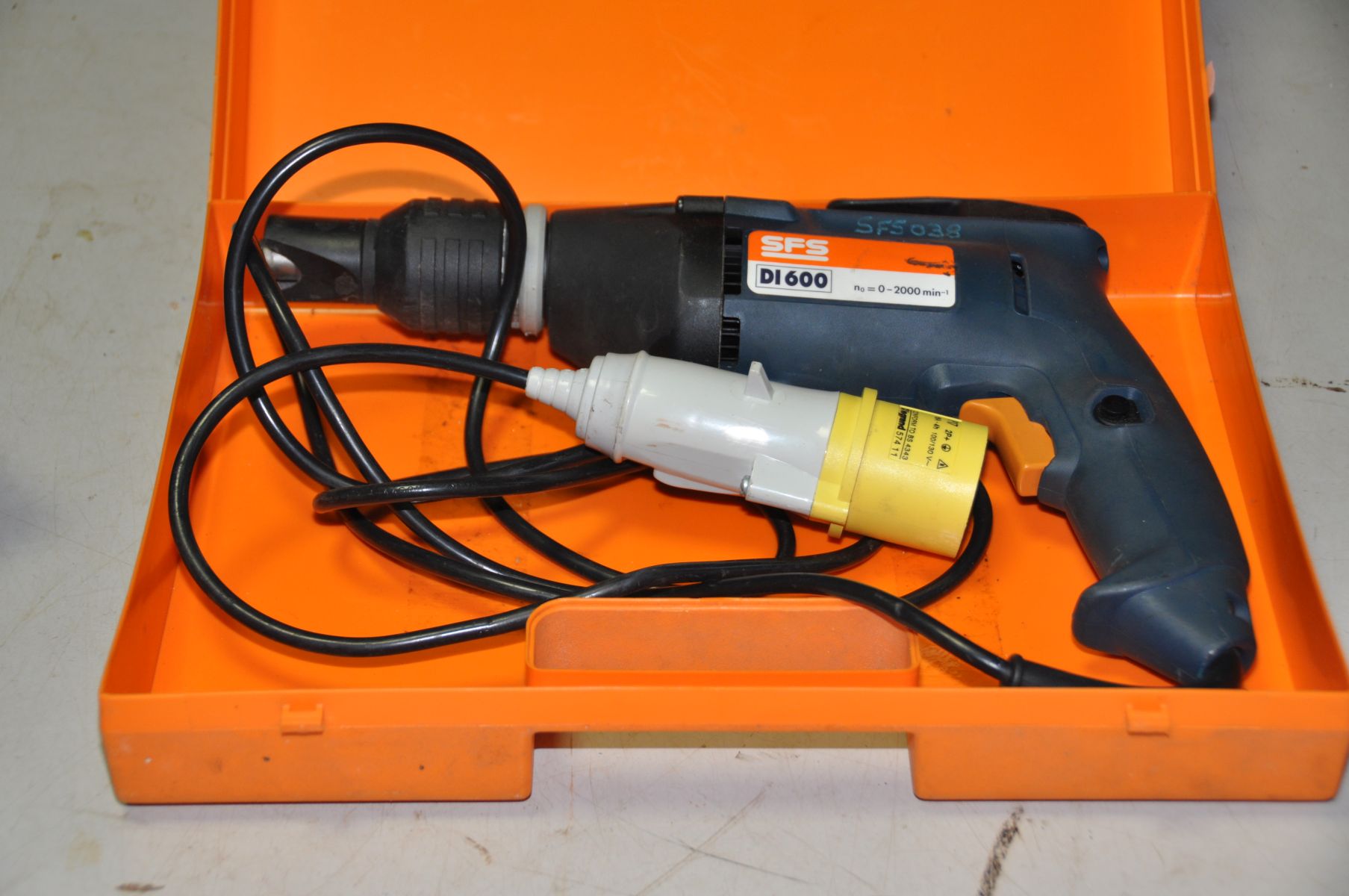 A SFS Di600 110V SCREW GUN in box (no PAT but working) and a Black and Decker BD855 Circular Saw - Image 3 of 3