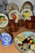 A GROUP OF CERAMIC PLATES, ELLGREAVE TIKO COFFEE SET ETC, to include a fifteen piece Ellgreave
