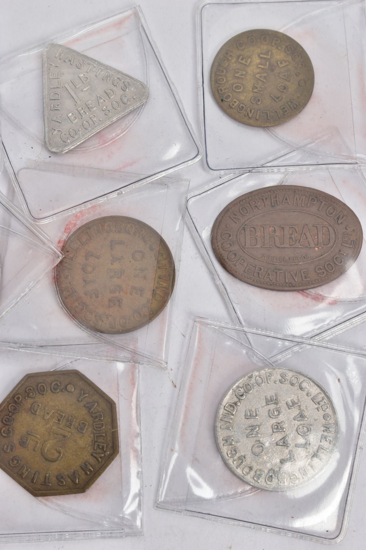 A SELECTION OF FOOD TOKENS, eleven food tokens stored in individual plastic wallets, ten tokens - Image 3 of 4