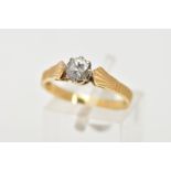 AN 18CT GOLD SINGLE STONE DIAMOND RING, designed with an eight claw set round brilliant cut diamond,