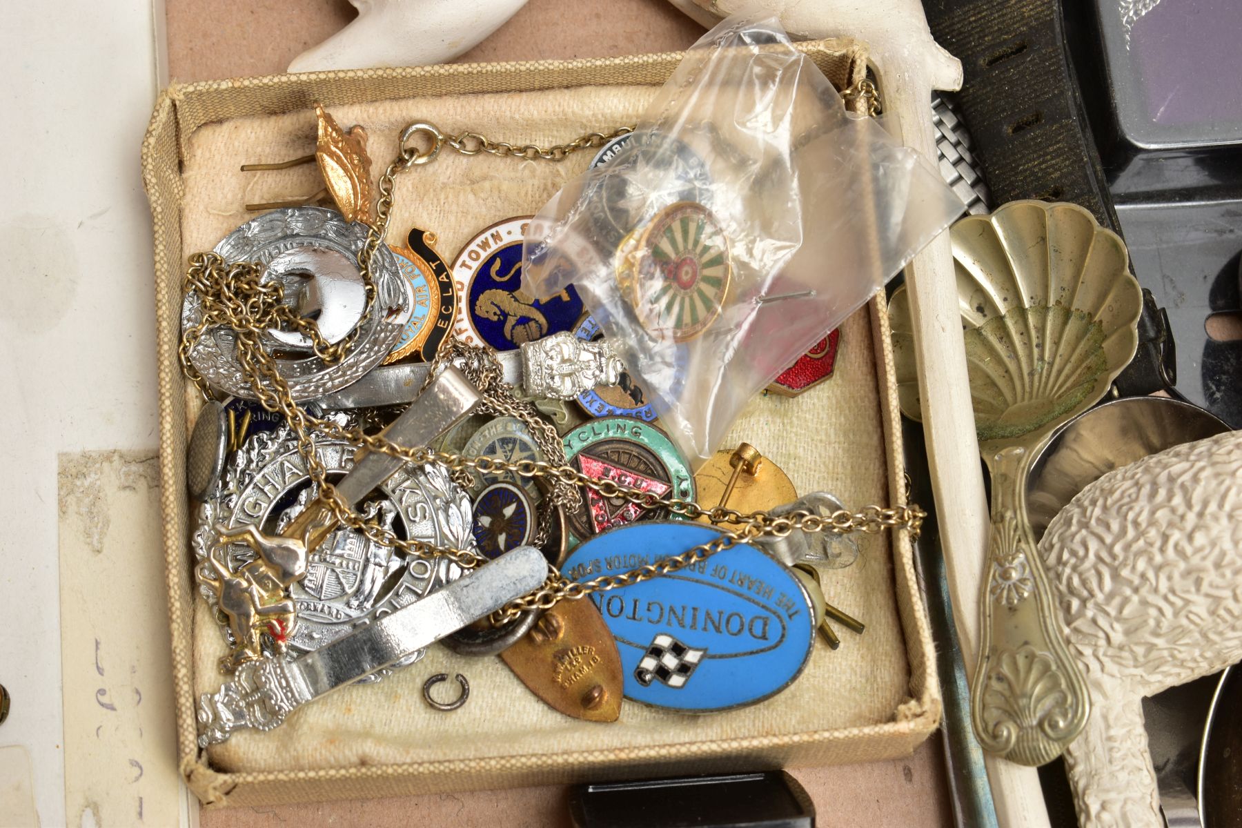 A BOX OF ASSORTED ITEMS, to include a 1940's James Robertson & Sons brooch collection, with six - Image 6 of 7