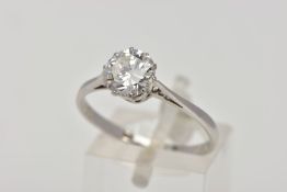 A WHITE METAL SINGLE STONE DIAMOND RING, round brilliant cut diamond within a ten claw setting,