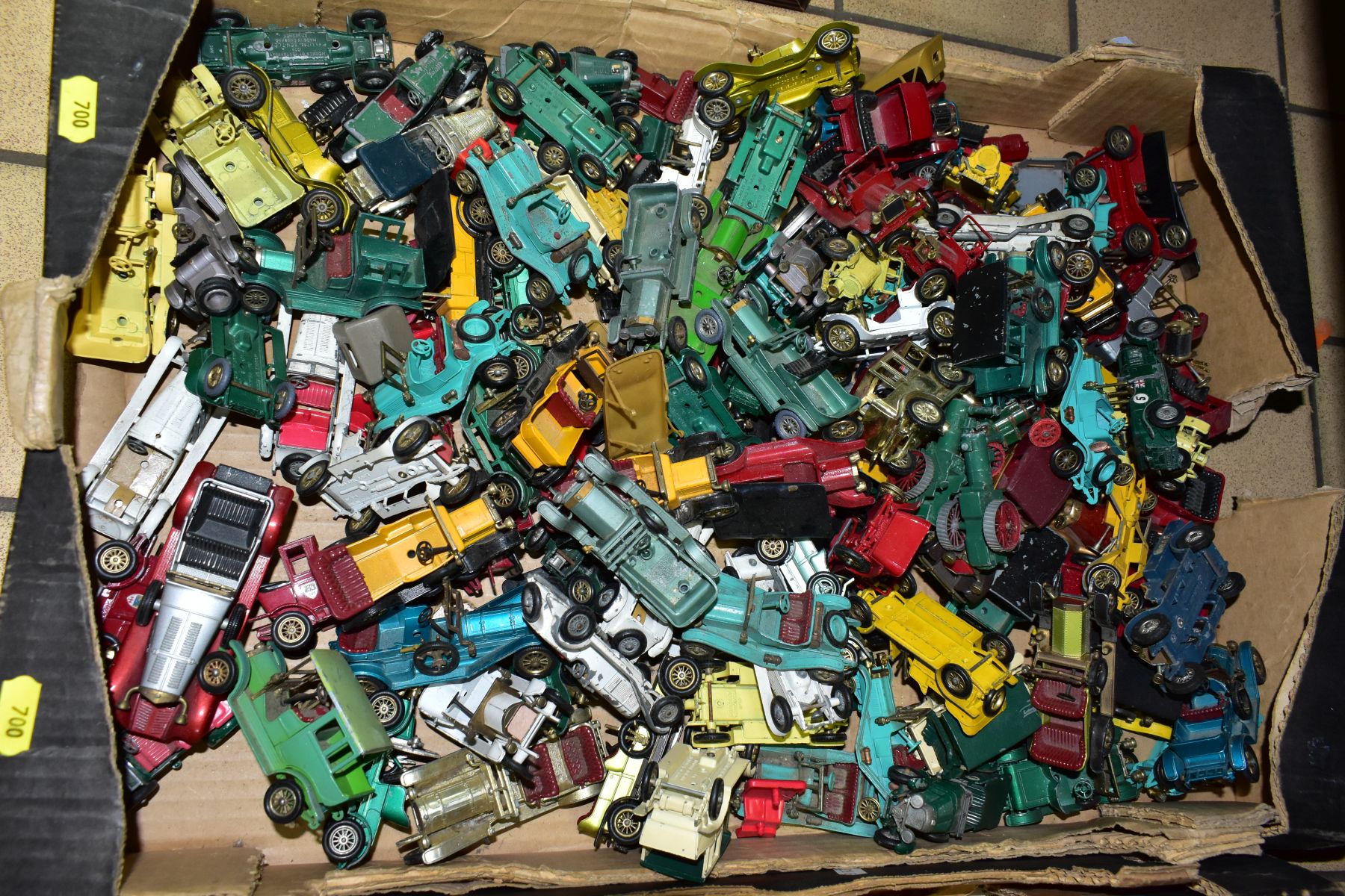 TWO BOXES OF DIE CAST VEHICLES IN BOXES AND LOOSE, mostly in play worn condition, includes - Image 5 of 5