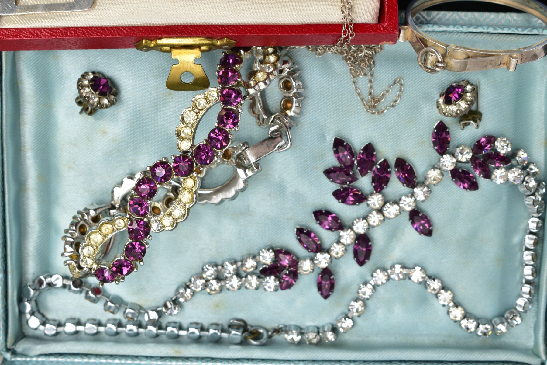 A BOX OF ASSORTED ITEMS, to include silver and costume jewellery items, two boxed 'Samuel' costume - Image 5 of 5