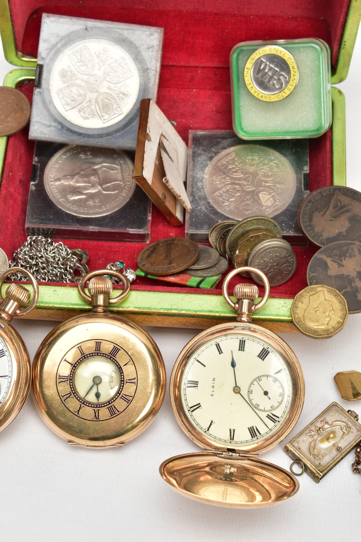 AN ASSORTMENT OF WATCHES AND COINS, to include three gold plated pocket watches all with white faces - Image 2 of 7