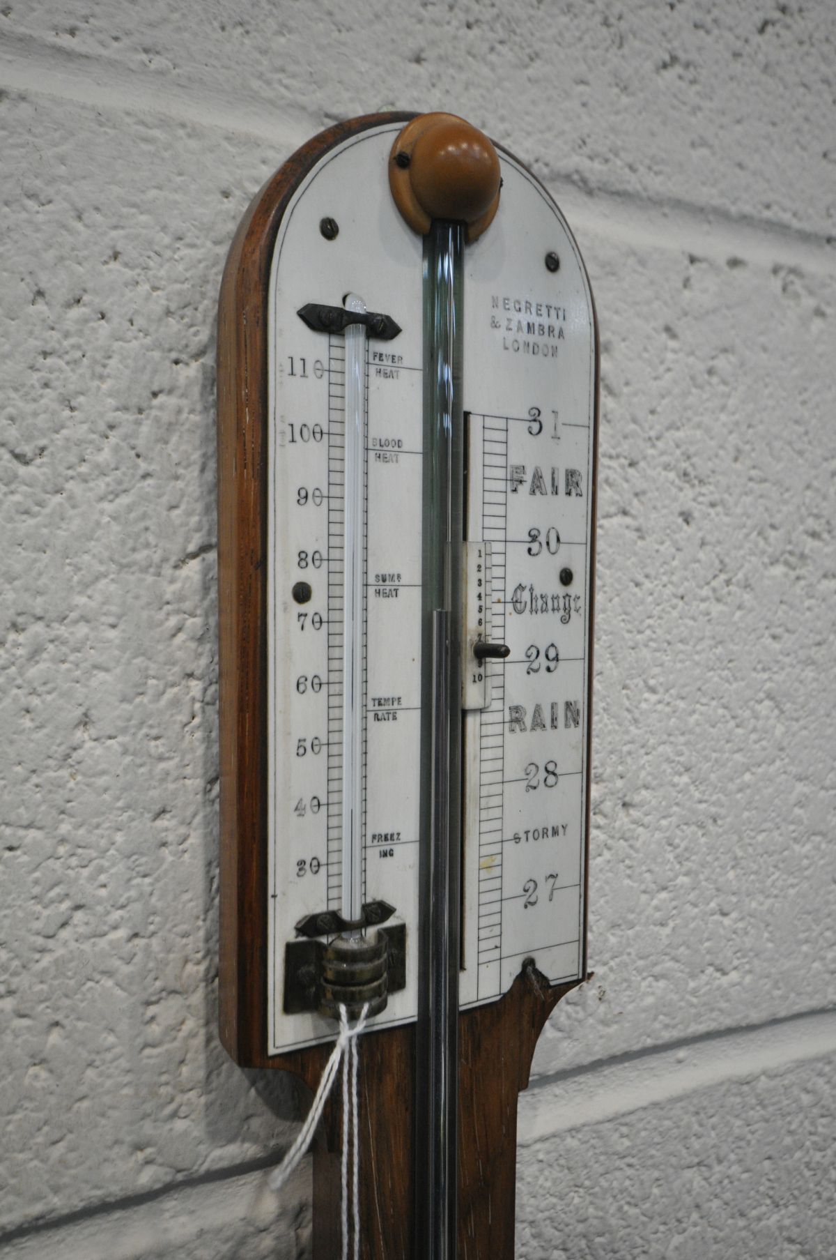 A ROSEWOOD CISTERN STICK BAROMETER, signed Negretti & Zambra of London, height 92cm (condition:-chip - Image 2 of 5