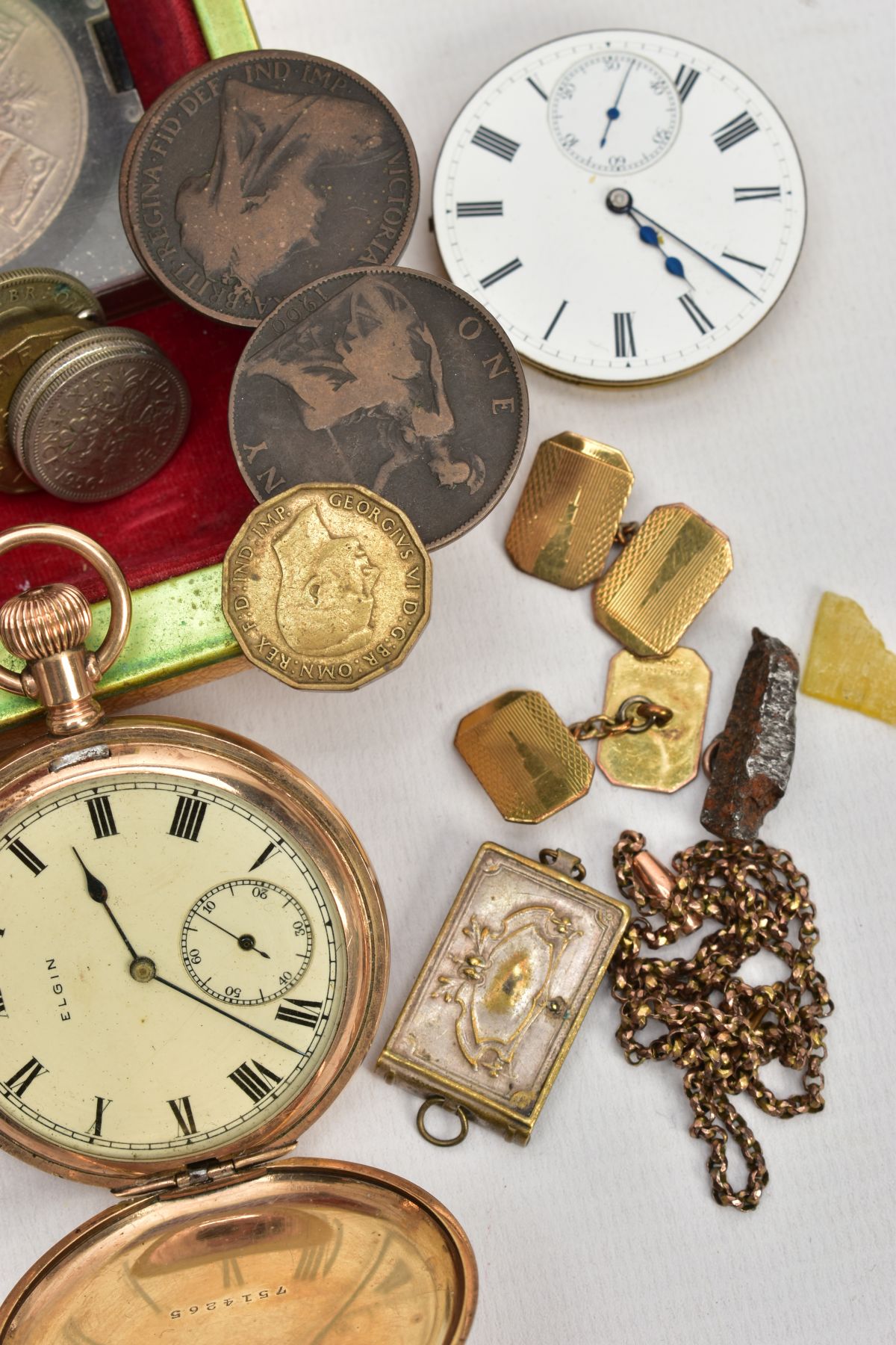 AN ASSORTMENT OF WATCHES AND COINS, to include three gold plated pocket watches all with white faces - Image 4 of 7