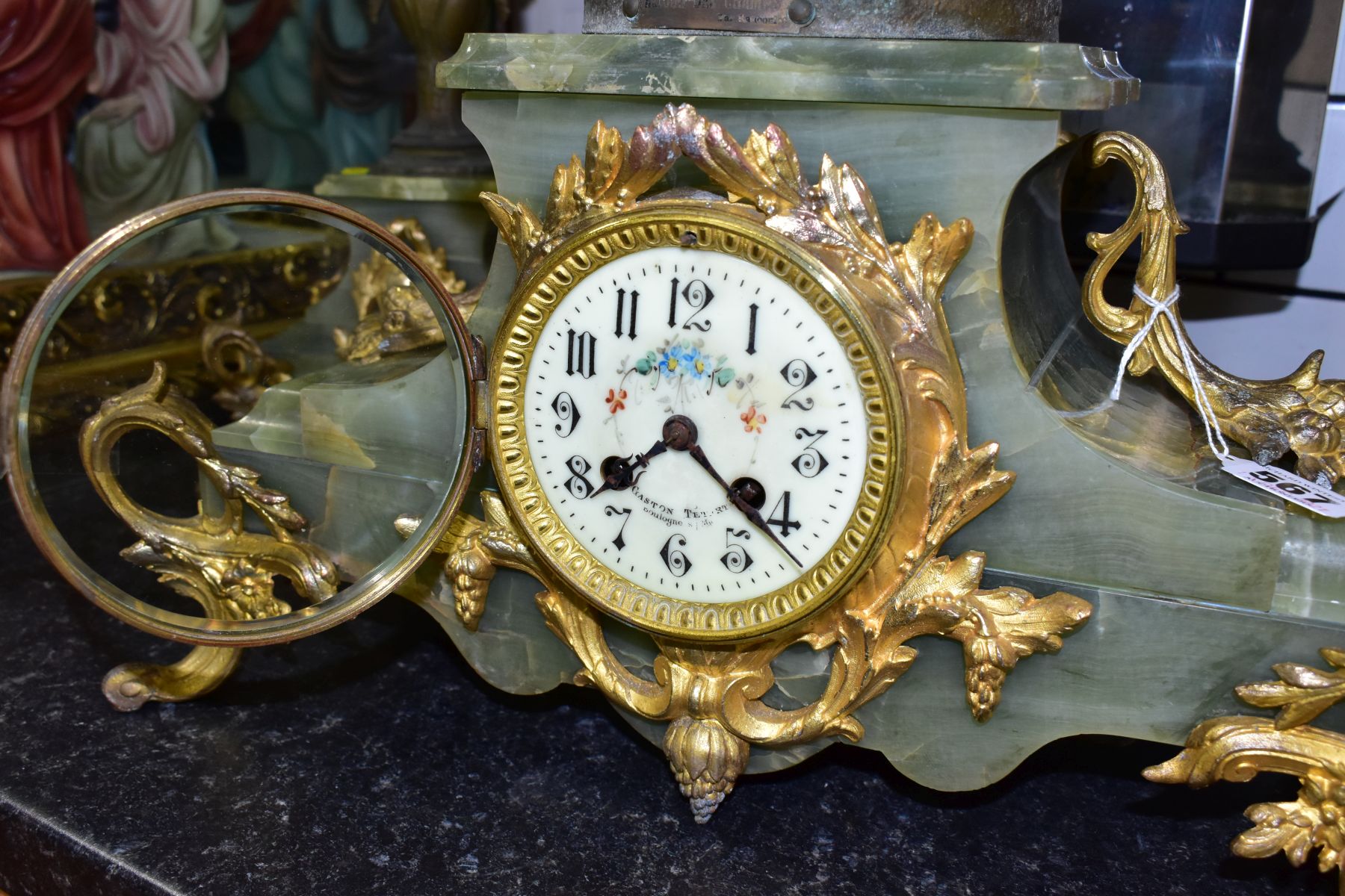 A LATE 19TH CENTURY GREEN ONYX, BRONZED SPELTER AND GILT METAL CLOCK GARNITURE, the clock with - Image 11 of 20