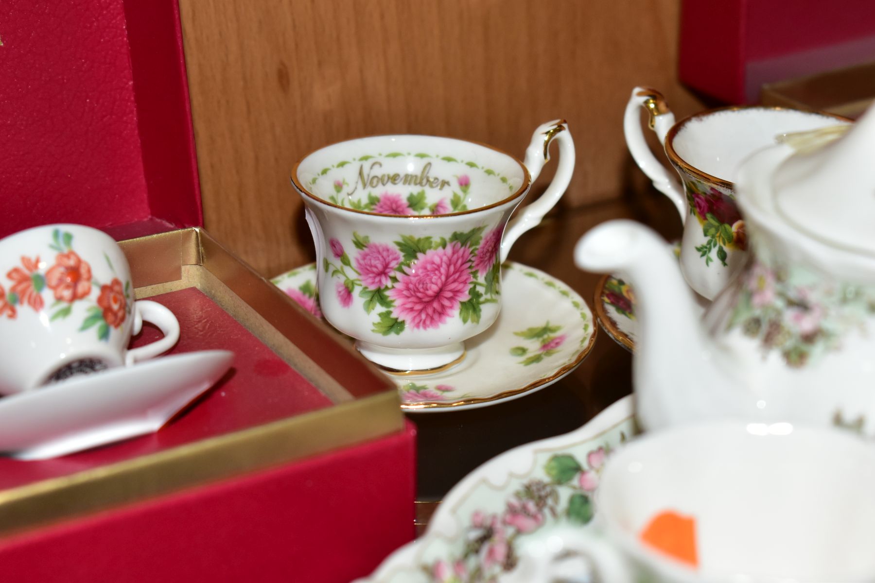A COLLECTION OF BOXED CAVERSWALL MINIATURE CUPS AND SAUCERS AND OTHER MINIATURE TEAWARES, - Image 6 of 8