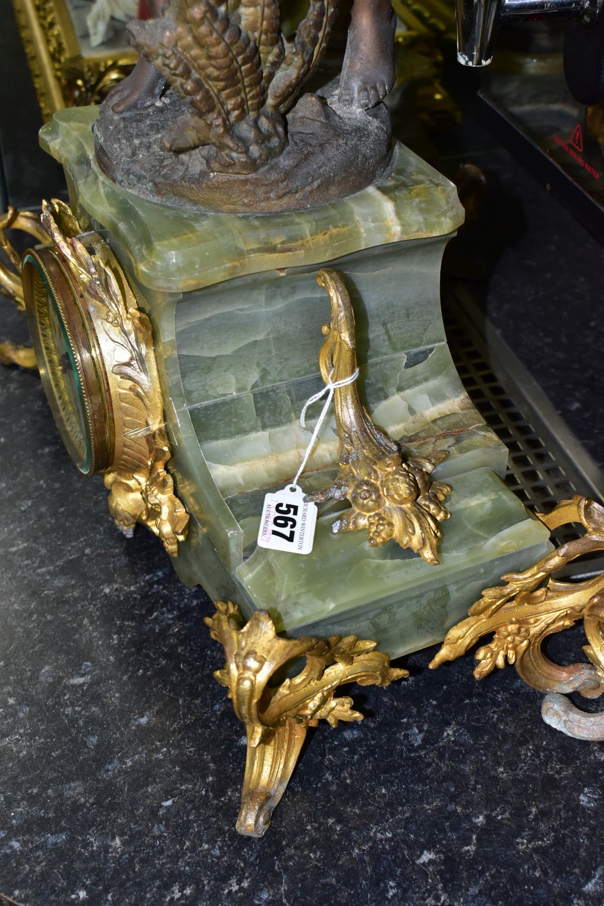 A LATE 19TH CENTURY GREEN ONYX, BRONZED SPELTER AND GILT METAL CLOCK GARNITURE, the clock with - Image 13 of 20