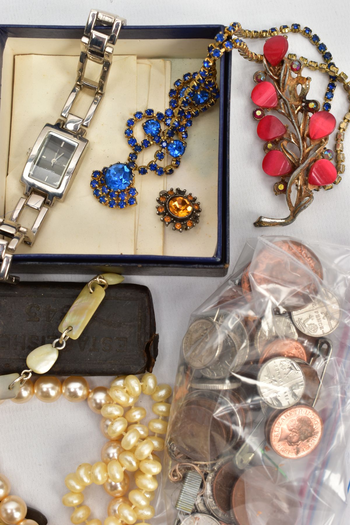 A BOX OF ASSORTED ITEMS, to include a lady's fashion quartz wristwatch, imitation pearl strands, - Image 2 of 7