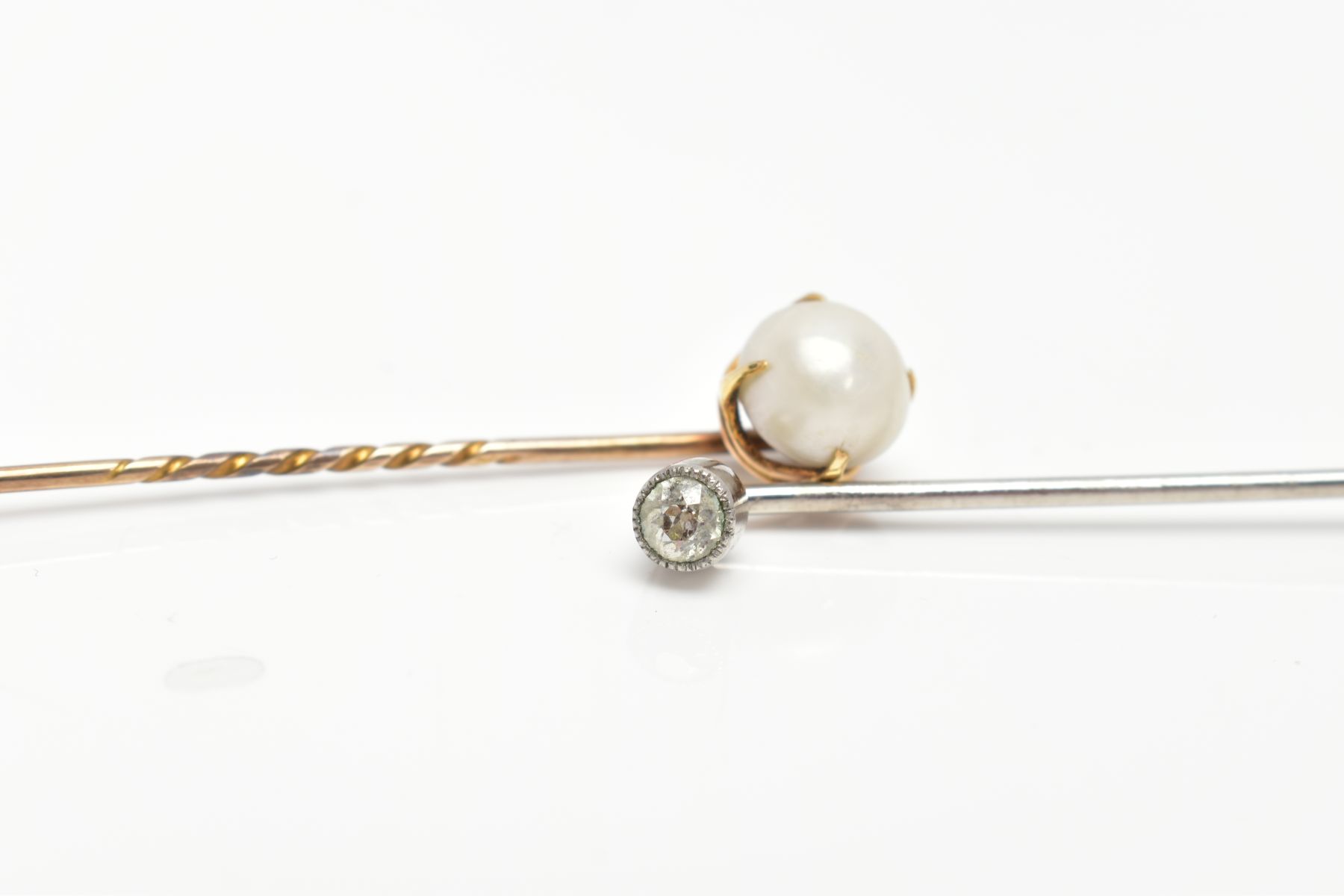 TWO EARLY 20TH CENTURY GEM SET STICK PINS, one white metal and diamond milgrain set stick pin, - Image 3 of 5