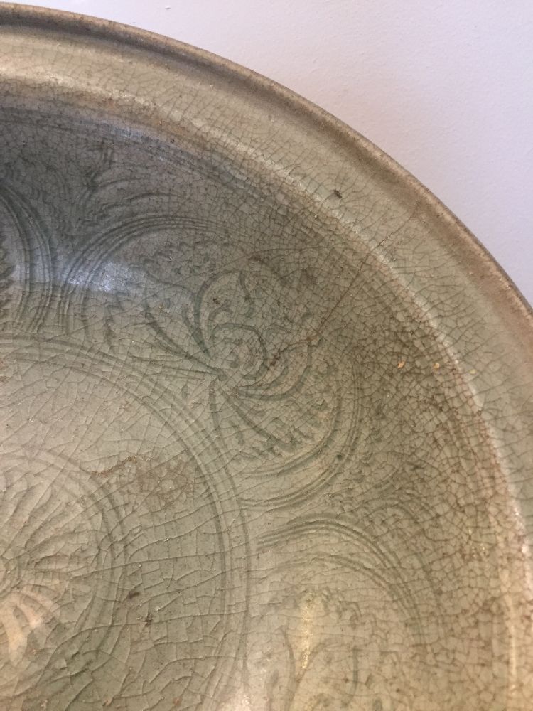 Two Thai Sawankhalok celadon pottery bowls, 15th century, one bowl decorated to the interior with an - Image 3 of 17