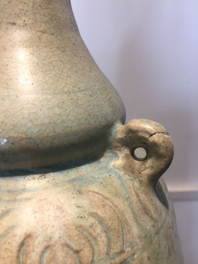 A Thai Sawankhalok pottery flask, 15th/16th century, with two lug handles and incised hatched - Image 9 of 12