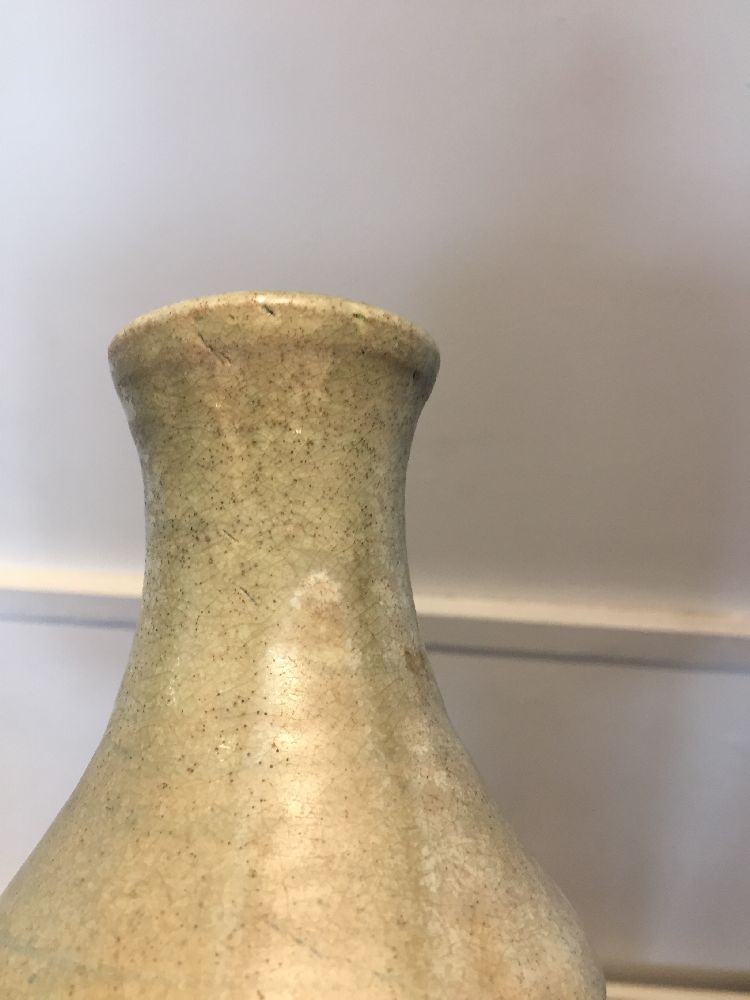 A Thai Sawankhalok pottery flask, 15th/16th century, with two lug handles and incised hatched - Image 2 of 12