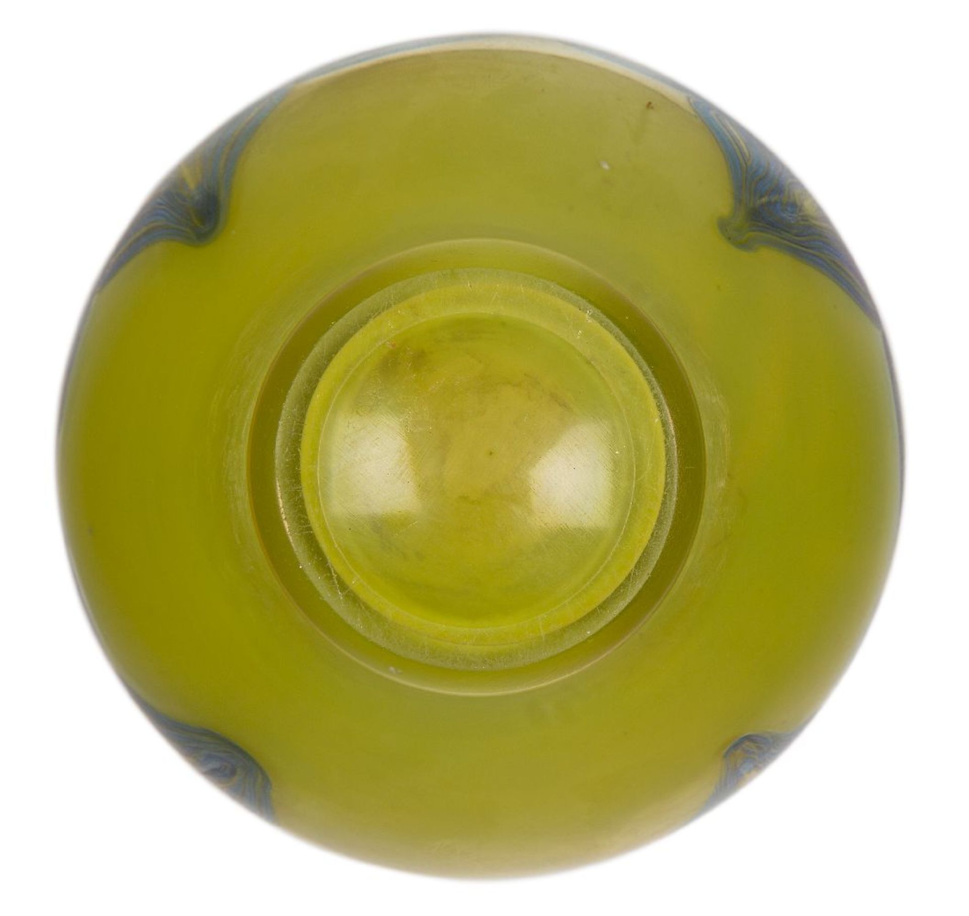 Loetz (Austrian), an iridescent Phaenomen ‘acid-yellow’ glass vase, c.1905, PG 829, ground out - Bild 3 aus 3