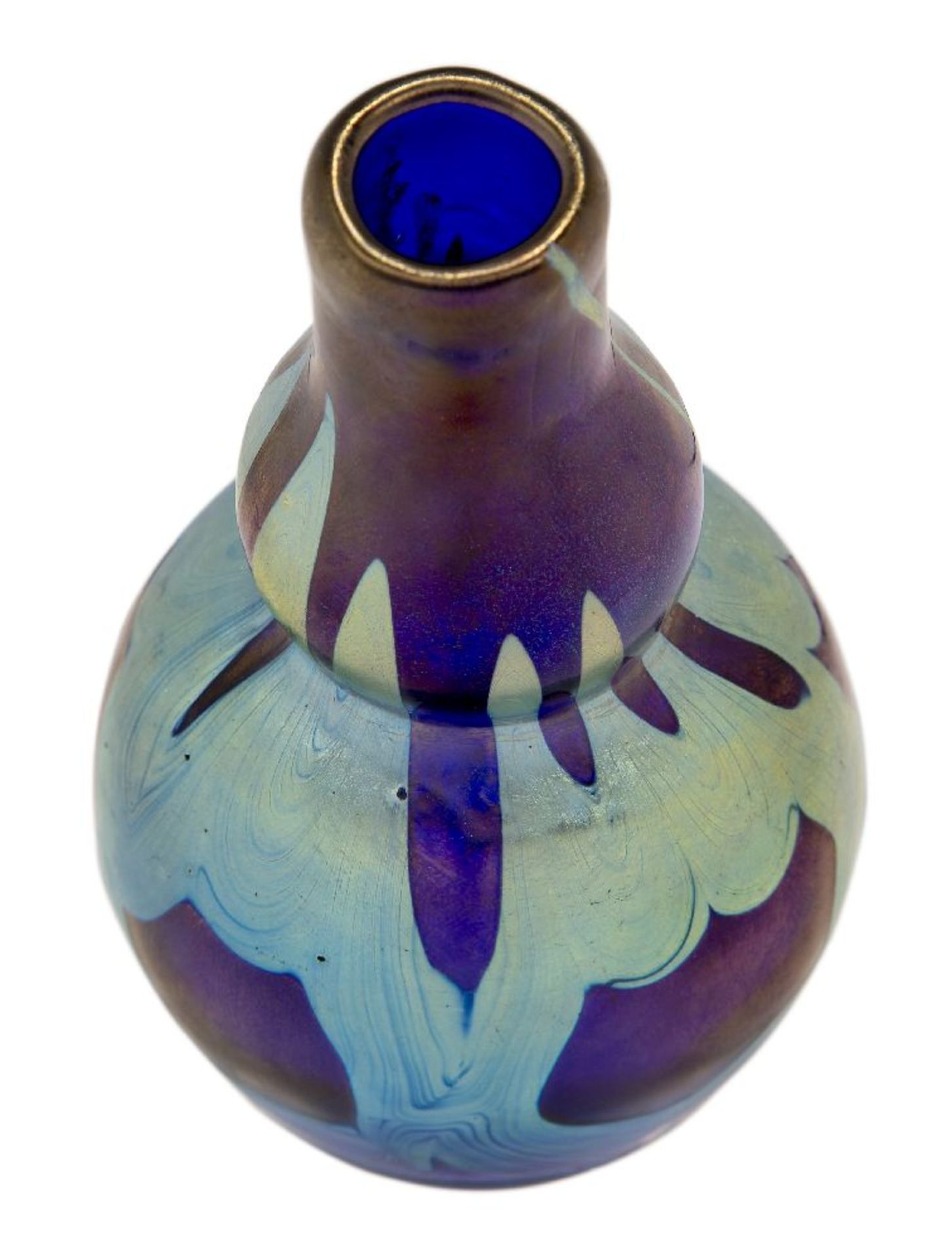 Loetz (Austrian), an iridescent Phaenomen double-gourd glass vase, 1899, pattern number PN 1/8050, - Bild 2 aus 3
