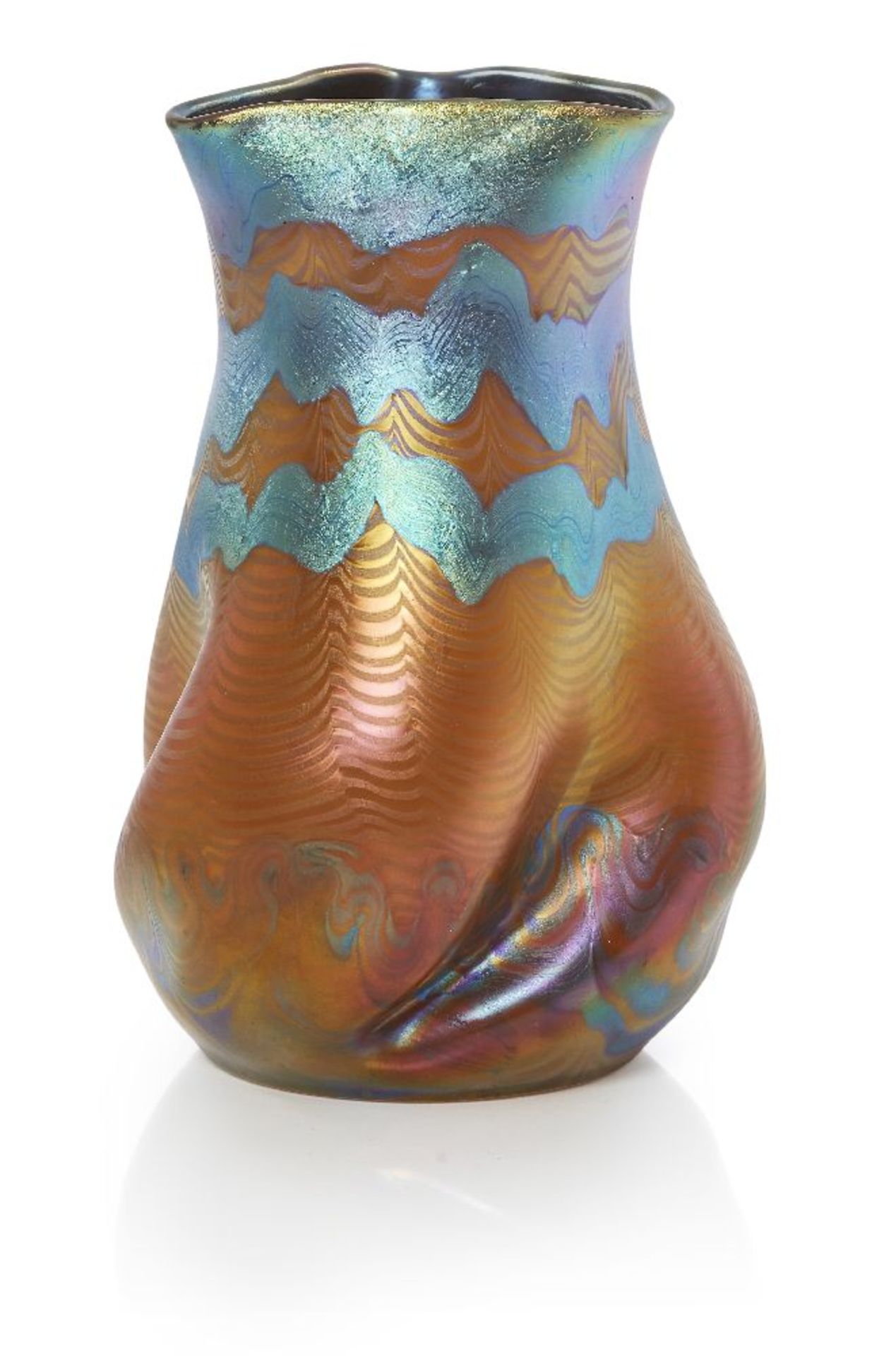 Loetz (Austrian), an iridescent Phaenomen glass vase, c.1902, PG 85/5032, engraved ‘Loetz Austria’ - Bild 2 aus 3