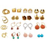 Fourteen pairs of earrings, comprising: five pairs of hoop design, one pair stamped 750, approximate