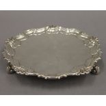 A small silver salver. 19 cm diameter. 11.7 troy ounces.