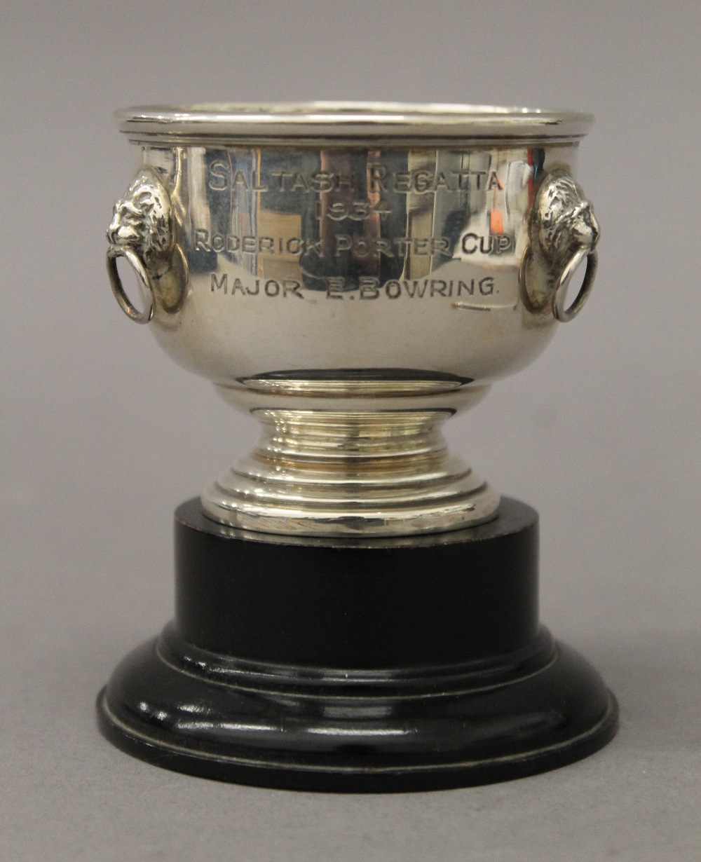 A miniature silver rose bowl on stand. 6.5 cm diameter. 64.2 grammes of silver. - Image 2 of 5