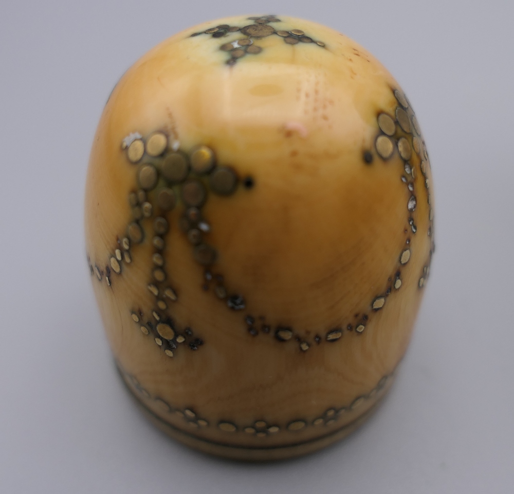 A 19th century piquet inlaid ivory handle. 11.5 cm high. - Image 7 of 9