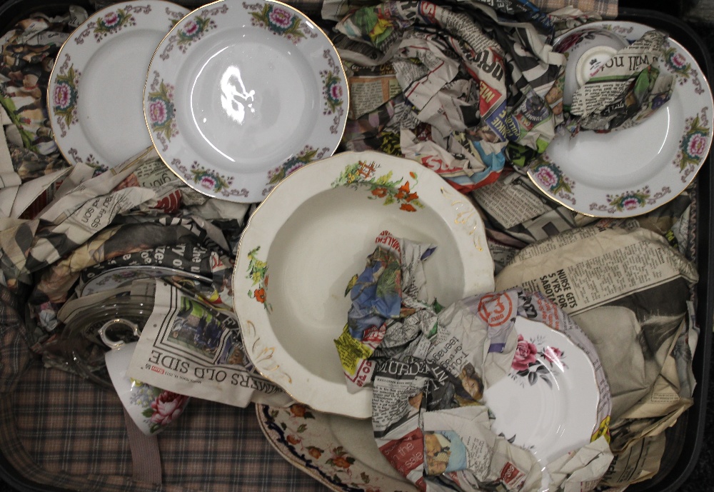 A large quantity of various ceramics, glass, etc. - Image 4 of 4