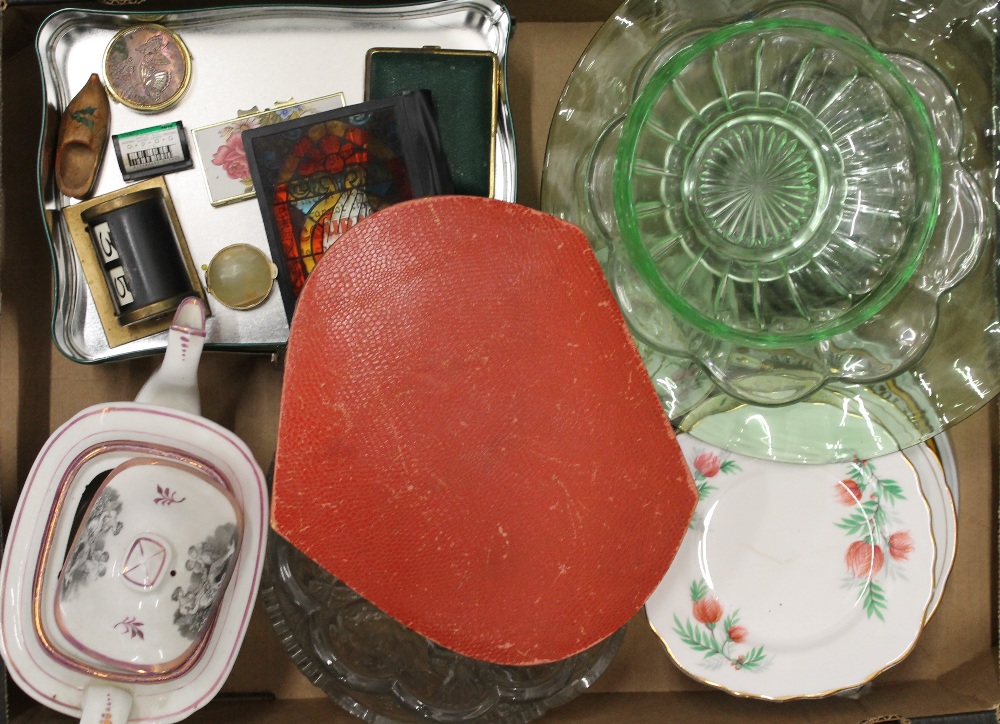 A large quantity of various ceramics, glass, etc. - Image 2 of 4