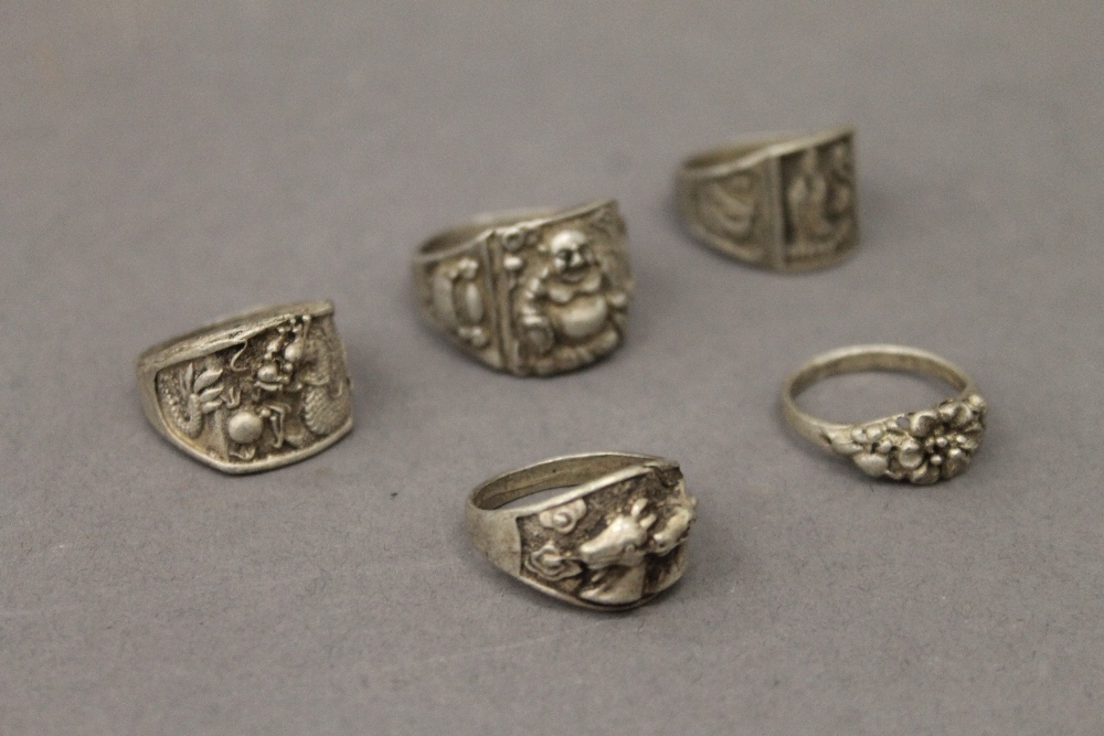 Five Chinese rings - Image 2 of 7