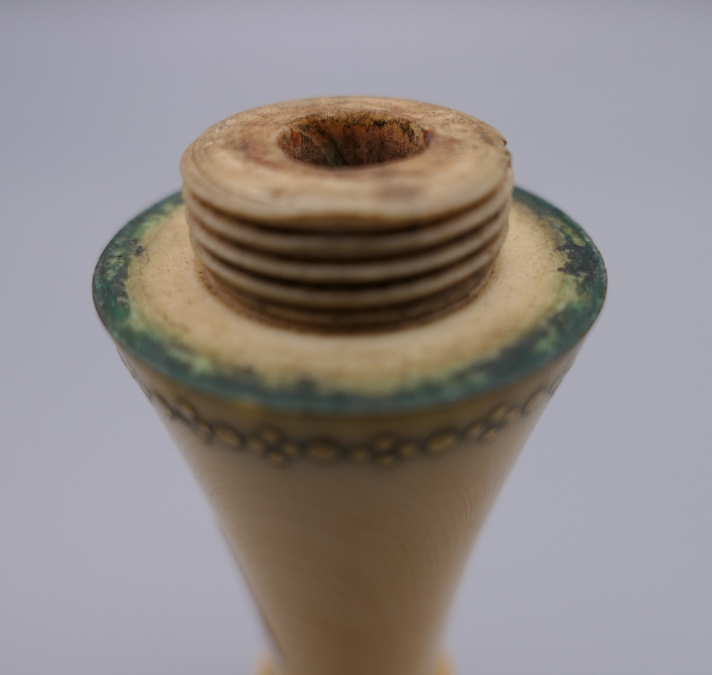 A 19th century piquet inlaid ivory handle. 11.5 cm high. - Image 5 of 9