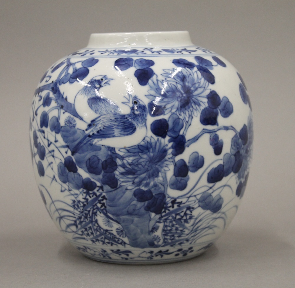 An 18th century Chinese blue and white porcelain bowl and a 19th century blue and white porcelain - Image 6 of 20