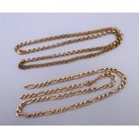 A 9 ct gold chain (6.6 grammes) and a gold plated chain with 9K clasp (11.5 grammes).