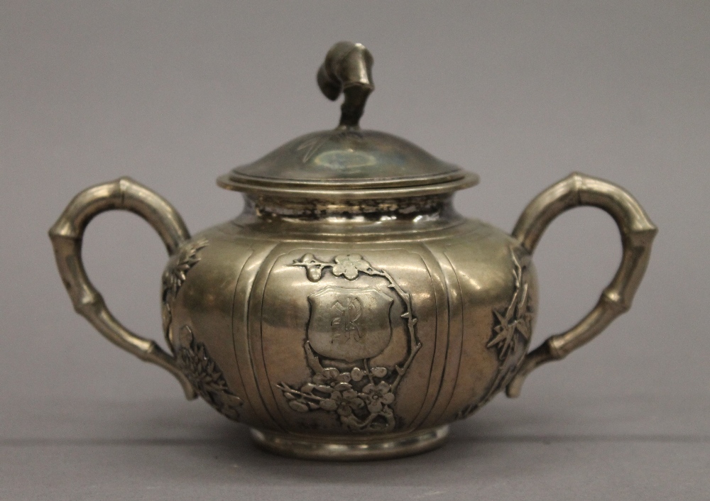 A Chinese silver three-piece tea set. The teapot 25 cm long. 30.1 troy ounces. - Image 15 of 18