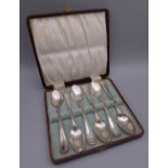 A cased set of silver teaspoons. 3.1 troy ounces.