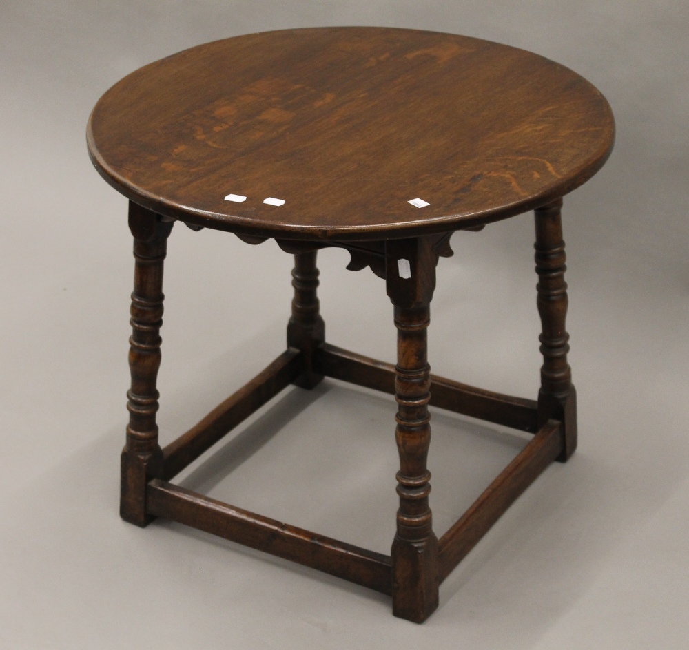 A modern oak centre table. 59.5 cm high. - Image 2 of 4