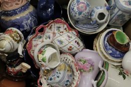 A large quantity of various decorative ceramics