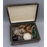 A quantity of miscellaneous jewellery, including 8 grammes of 9 ct gold.
