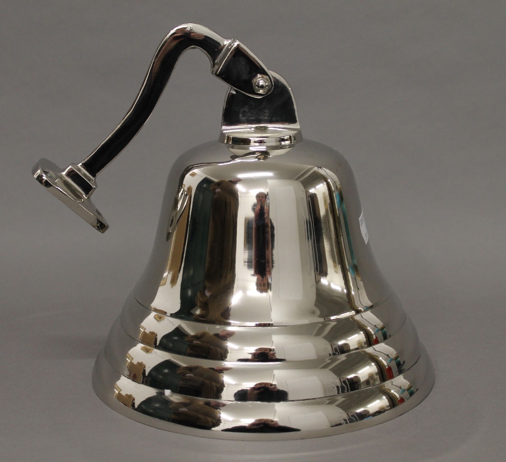 A chrome bell. 20 cm high. - Image 2 of 3