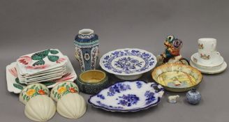 A quantity of miscellaneous ceramics, including Royal Doulton, Wade, Staffordshire, etc.