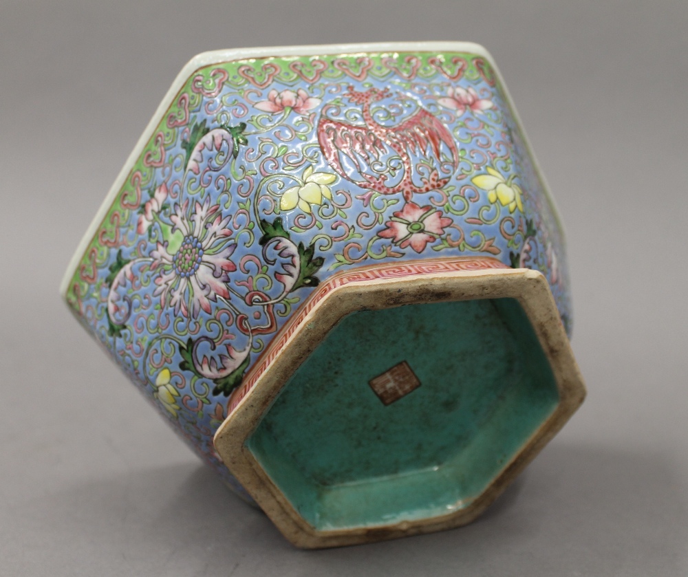 A Chinese hexagonal turquoise and blue bowl. 21 cm diameter. - Image 8 of 9