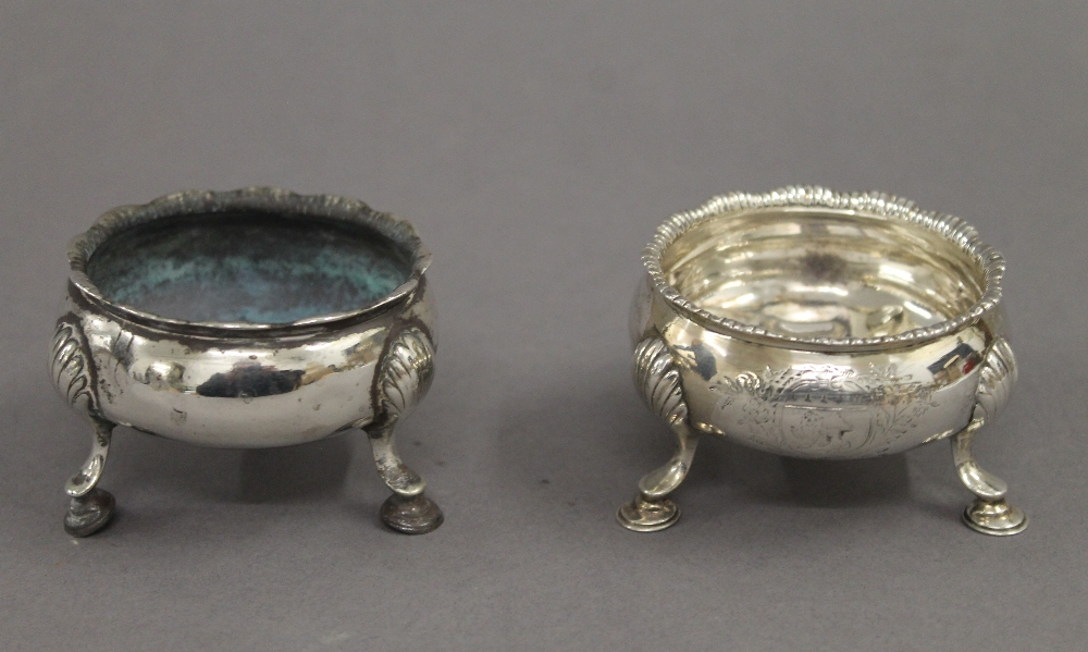 Two Georgian silver salts. Each approximately 6 cm diameter. 4.4 troy ounces.