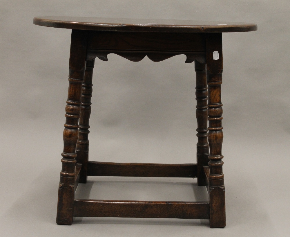 A modern oak centre table. 59.5 cm high. - Image 3 of 4