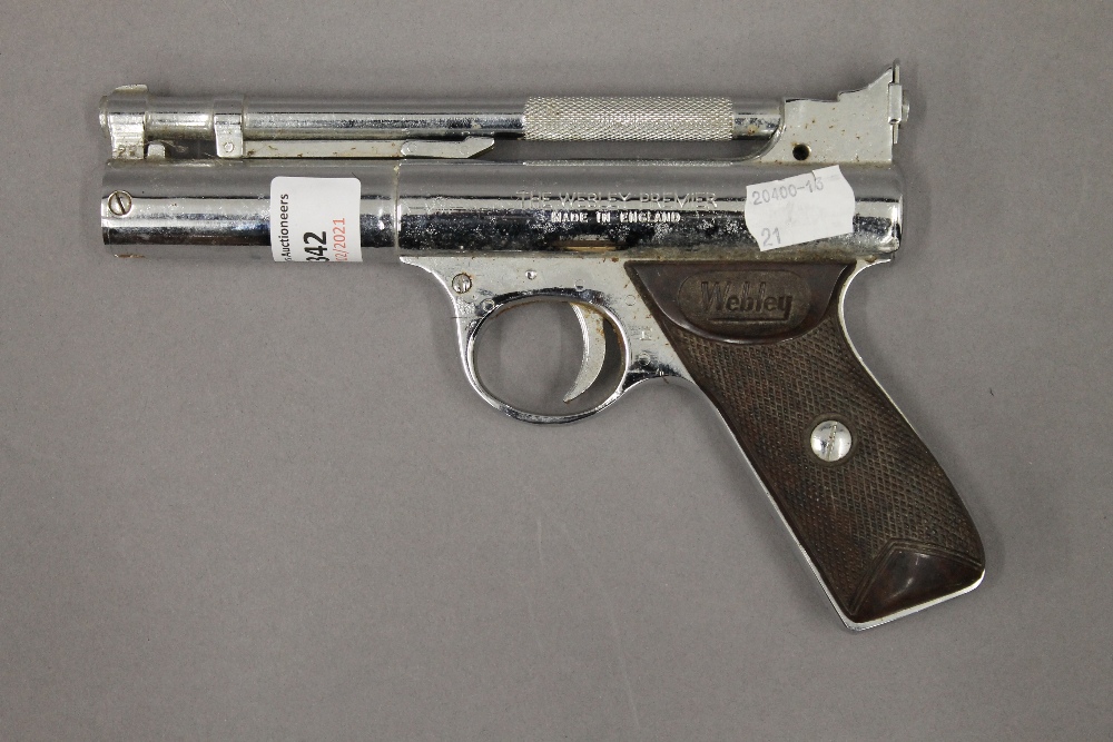 A Webley Premier air pistol and a Diana Repeater air pistol. The former 20.5 cm long. - Image 4 of 5