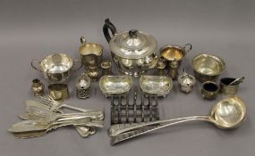 A quantity of silver and silver plate