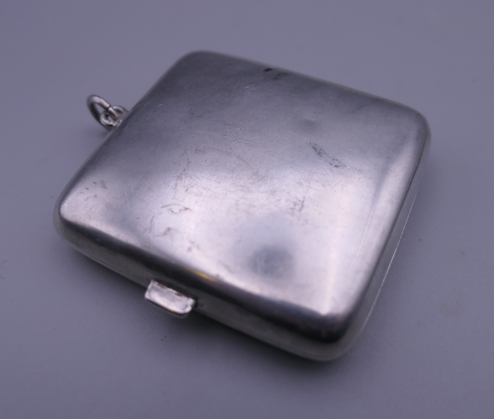 A silver sovereign holder/case, hallmarked for Chester 1912. 5.5 cm wide. 71.2 grammes. - Image 2 of 6