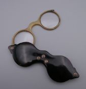 A pair of tortoiseshell spectacles. 11.5 cm wide.