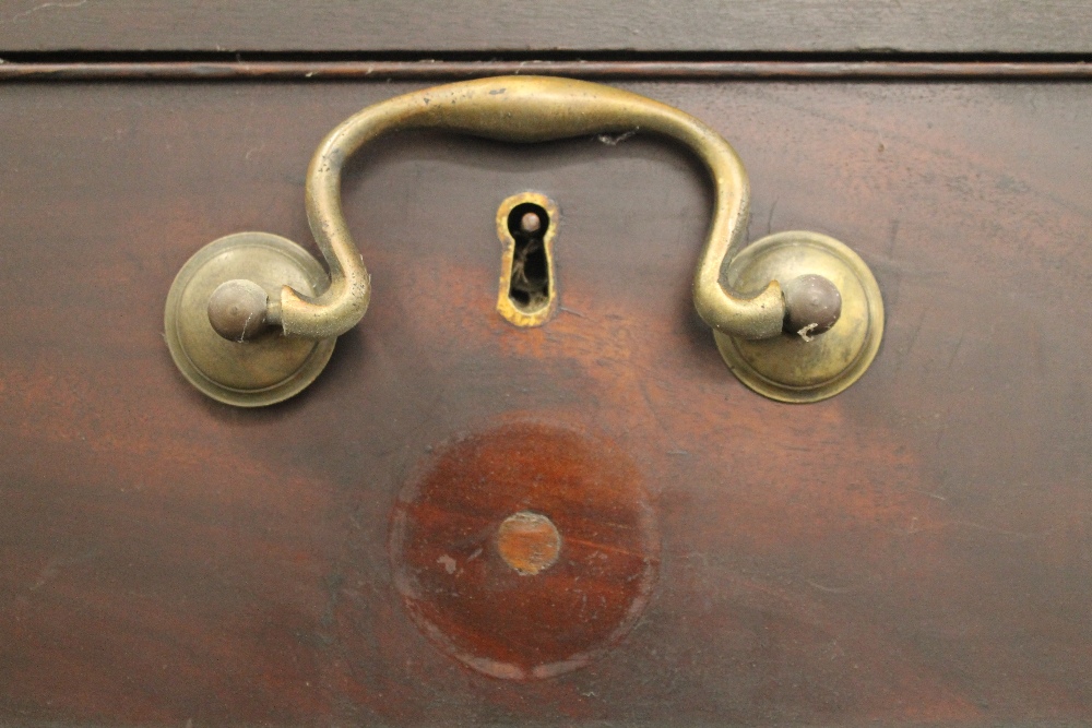 A George III mahogany chest on chest. 189 cm high x approximately 113 cm wide. - Image 8 of 12