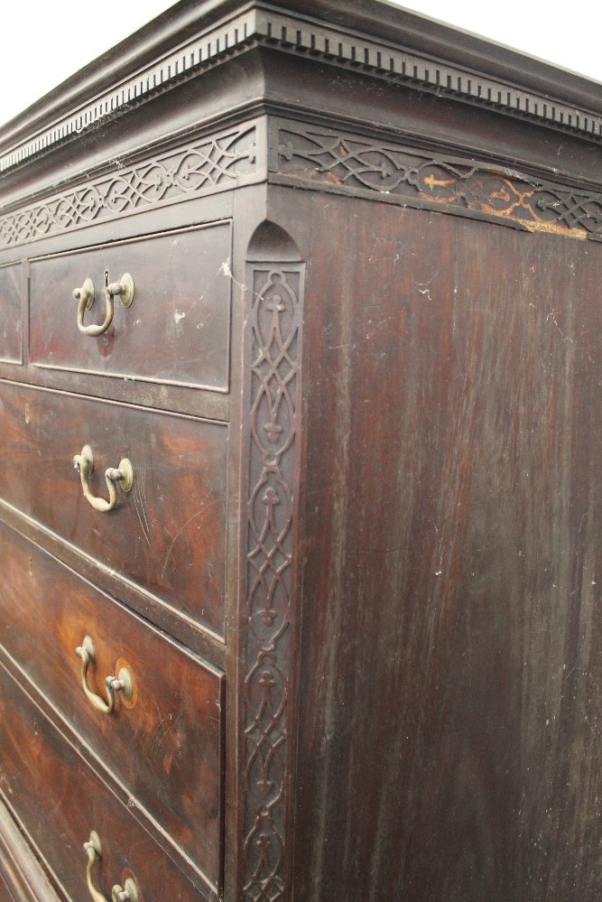 A George III mahogany chest on chest. 189 cm high x approximately 113 cm wide. - Image 4 of 12