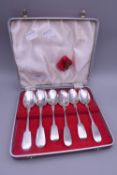 Six Victorian silver teaspoons. 112 grammes.