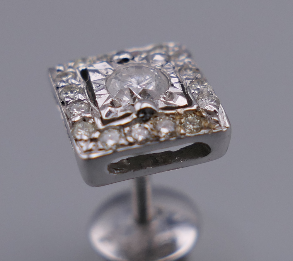 A pair of 18 ct white gold Art Deco style square diamond ear studs. 7 mm square. - Image 7 of 9